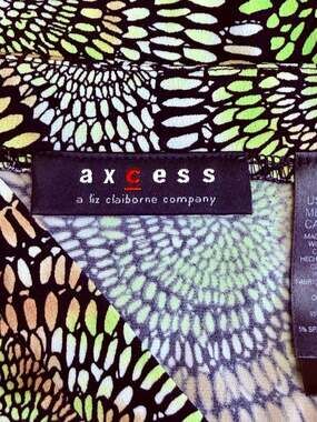Axcess A Liz Claiborne Company Abstract Spiral Print V-Neck Dress